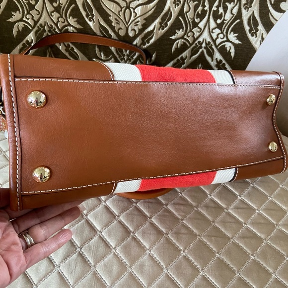 BLACK FRIYAY!!Michael Kors! Sophisticated bagNWOT! Stored w/❤️ - Picture 3 of 14